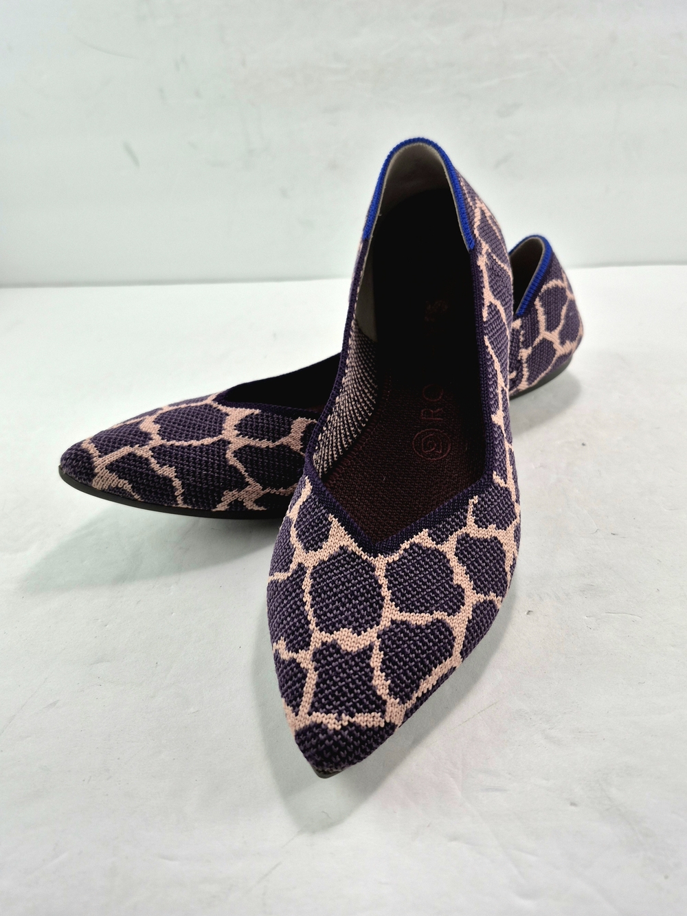 Rothy’s The Point Violet Giraffe Purple Animal Print Flats Size 7.5 Rare Retired